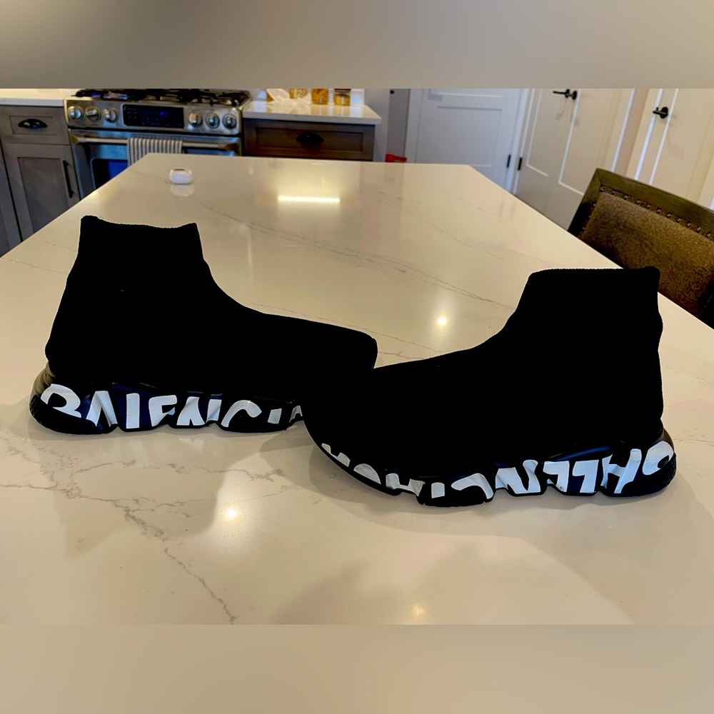 Balenciaga Speedy size 9 women's